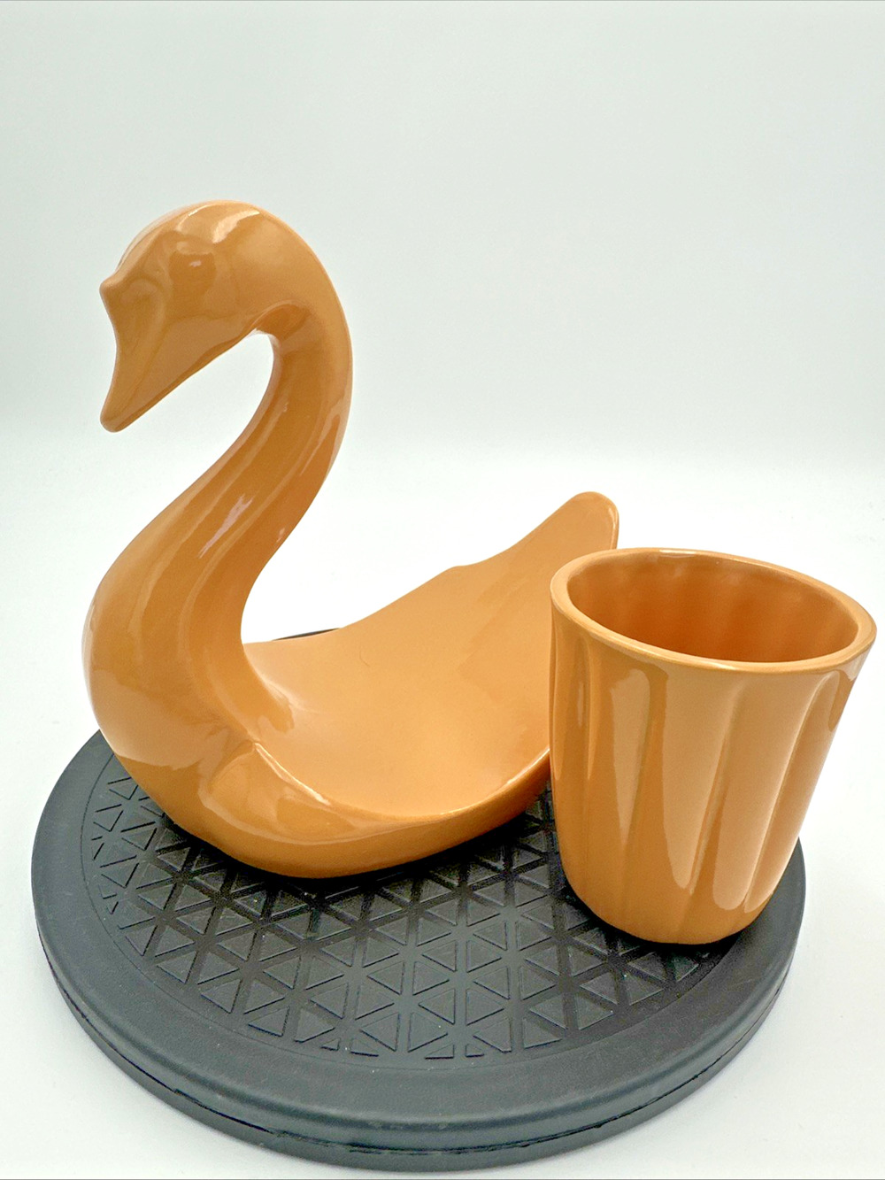 VTG MCM Vohann Of California Swan Towel Holder And Cup